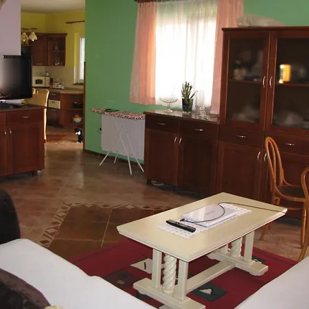 Apartman Megi Tribalj